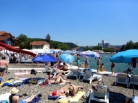 ODLIČNA ALTERNATIVA ZA MORE: Kupalište u BiH i ove subote prepuno kupača, pogledajte snimak
