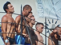 TRADICIONALNI 458. SKOKOVI U MOSTARU: Petra Kožul s luka Starog mosta izvela ples na svili bez sigurnosnog pojasa (VIDEO)