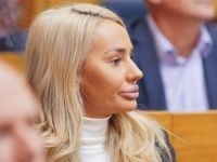 SKANDALOZNO: Pogledajte čime se hvali zastupnica u Narodnoj skupštini Republike Srpske…