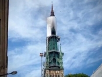 JEDNA OD NAJLJEPŠIH U FRANCUSKOJ: Gori toranj katedrale u Rouenu (VIDEO)