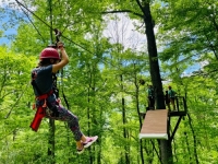 TRAGEDIJA U NOVOM PAZARU: Beba teško povrijeđena kada je na nju naletjela djevojčica zip-lineom