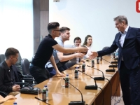 'SB' NA LICU MJESTA: Denis Zvizdić razgovarao sa studentima povodom Međunarodnog dana parlamentarizma (FOTO)