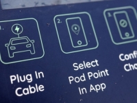 ŠIROM EUROPE UOČENA JE NOVA PREVARA: Meta su vozači električnih automobila