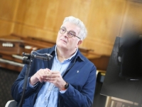 PA DA ZAKUCA POSLJEDNJI EKSER U KOVČEG NEKADA MOĆNE STRANKE: Nebojša Krstić želi da preuzme Demokratsku stranku od Zorana Lutovca