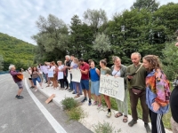ISPRAVKA: Gradnja MHE na izvoru Une (još) nije obustavljena