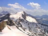 U FRANCUSKIM ALPAMA POGINUO PLANINAR: Veliki ledeni blok srušio u blizini petnaest planinara na području Mont Blanca