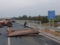 TRAGEDIJA U BRČKOM: Pijan i bez vozačke dozvole se zabio u traktor, poginuo traktorista