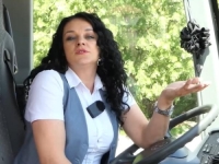 EDINA TRAKO OSTVARILA SVOJ SAN: Kada putnici ugledaju ženu za volanom autobusa, često su iznenađeni