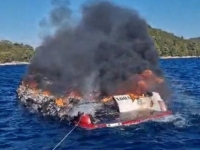 DRAMA U HRVATSKOJ: Šestero izletnika iz Mostara iskakali iz glisera u plamenu kod Mljeta, angažovane spasilačke službe
