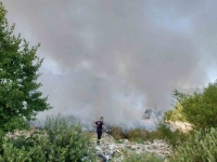 JOŠ JEDAN STRAŠAN POŽAR U BiH: Eksplozije odjekuju deponijom u Kotor-Varoši (VIDEO)
