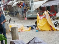 OLUJNO NEVRIJEME: Letjeli stolovi i stolice, vjetar i kiša izazvali probleme u Mostaru (VIDEO)