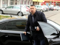 VOZAČ POKUŠAO PRETEĆI AUTOMOBIL NENADA NEŠIĆA: Iz Ministarstva tvrde da je to napad na njega, oglasio se i MUP KS