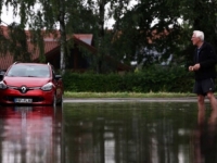 IZDATO UPOZORENJE ZA POJEDINE KRAJEVE: Olujno nevrijeme poplavilo dijelove Njemačke, hitne službe pozvane na stotine lokacija