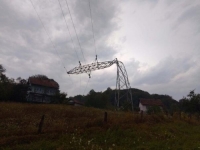 USLJED VELIKOG NEVREMENA OBORENI DALEKOVODI: Vjetar je oborio i stabla koja su oštetila niskonaponsku mrežu u...