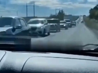 ŠOKANTNI SNIMCI STIŽU IZ RUSIJE: Masovni egzodus Rusa iz pograničnih gradova, nepregledne kolone automobila... (VIDEO)
