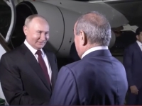 SRDAČAN DOČEK NA AERODROMU: Putin stigao u posjetu Azerbejdžanu (VIDEO)