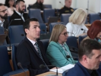 ZASTUPNIK SDP-a U SKUPŠTINI KS O SAOPĆENJU SINDIKATA RADNIKA U ZDRAVSTVU KS: 'Podržavamo radničke zahtjeve za povećanje plata, ali realnije je...'