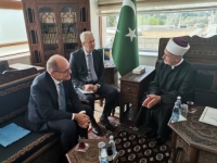 CHRISTIAN SCHMIDT U GOSTIMA KOD REISA KAVAZOVIĆA: Razgovor   o aktuelnim zbivanjima koja se tiču muslimana...