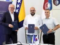 POTPISANI UGOVORI: U Kantonu Sarajevo i dalje besplatan prevoz za učenike
