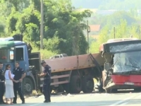 VOZAČ KAMIONA ISPRIČAO ŠTA SE DESILO SEKUNDU PRIJE KRVAVOG UDESA SA AUTOBUSOM: 'Gledam, vidim hoće da me gađa'