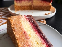 ZA SAMO POLA SATA: Napravite preukusnu tortu bez pečenja s kokosom i malinama