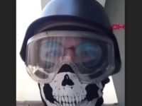 STRAVA U TURSKOJ: Maskirani tinejdžer izbo petero ljudi u dvorištu džamije, sam snimao napad (VIDEO)