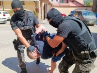 AKCIJA TUZLANSKE POLICIJE: Uhapšeno pet osoba, za jednom se intenzivno traga