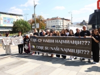 'SB' NA MIRNOJ ŠETNJI: Međunarodni dan nestalih obilježen u Sarajevu (FOTO)