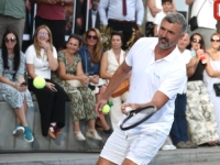 'SB' SNIMILA NAJZANIMLJIVIJE DETALJE: Ivanišević zaigrao tenis sa sarajevskim glumcima, zavirite u našu galeriju (FOTO)