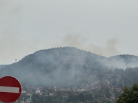 LOKALIZOVAN JEDAN DIO POŽARA NA TREBEVIĆU: Aktivan je na jednoj strani na koje vatrogasci nisu mogli ulaziti jer...