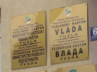 U POTRAZI ZA DOBRIM VIJESTIMA: Vlada TK izdvojila 400.000 KM za nabavku opreme UKC-a Tuzla