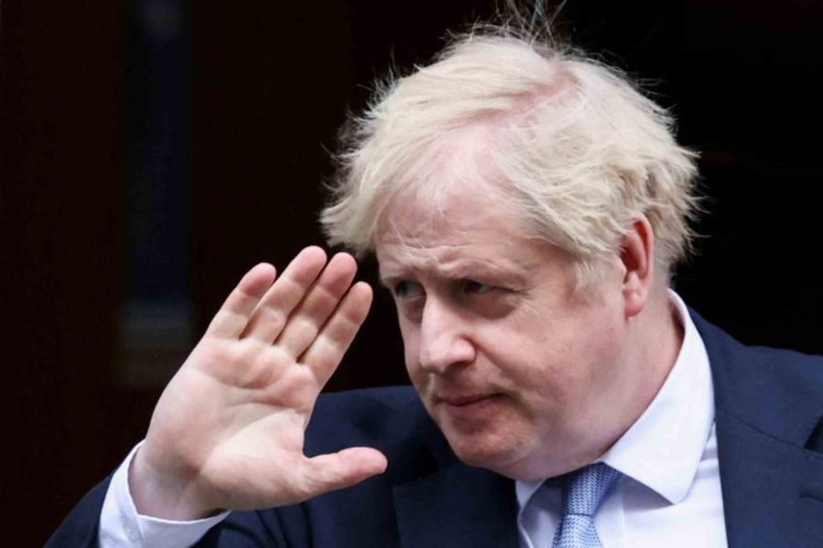 Shocking Admission: Former British PM Reveals Plan to Invade the Netherlands in Jaw-Dropping Confession