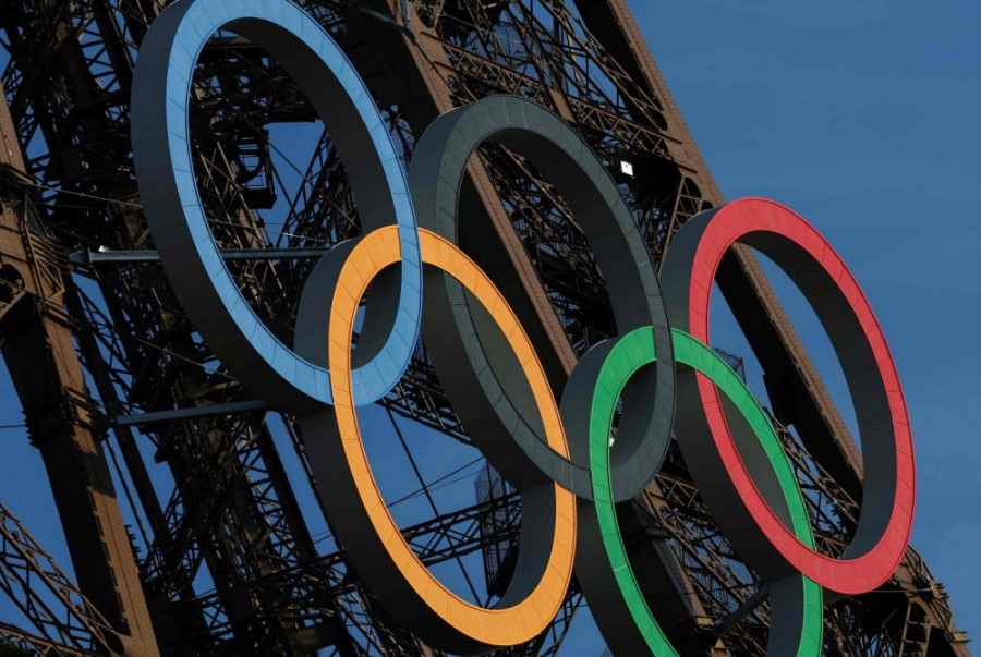 Ring in the Controversy: Paris Mayor’s Bold Plan to Make Olympic Symbol a Permanent Fixture Sparks Holiday Cheer and Outrage