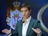 PALAČINKA SA NASLOVNE STRANE: Vučić se družio s tavom, beogradske novine to objavile, Brnabićka poludjela - 'Šta je?'