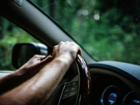POPULARNI MEHANIČAR S TIKTOKA: Jedna stvar ubija vaš automobil