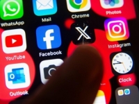 SITUACIJA IZMAKLA KONTROLI: Italija razmatra zabranu korištenja mobilnih telefona i društvenih mreža za djecu