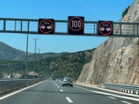 I TAMO POSTOJE OGRANIČENJA: Uhapšene četiri osobe zbog brze vožnje na autoputu u Crnoj Gori