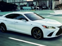 ŽELI POSTIĆI OSOBINE AUDIJA, BMW-a I MERCEDESA: Upoređuje se s njemačkim premium rivalima od 2018., ali Lexus...