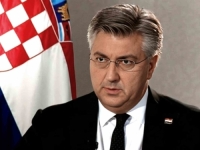 PLENKOVIĆ DIGAO PRAŠINU U HRVATSKOJ: 'Hrvati nikad nisu bolje živjeli!'