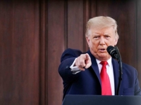 DONALD TRUMP UPERIO PRSTOM: 'Oni su krivi za atentat na mene!'