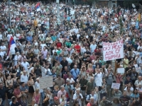 'SIGURNOST JE U BROJEVIMA': Završen protest ispred RTS-a u Beogradu, okupljanje zbog privođenja aktivista