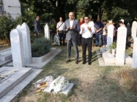 DALI VELIKI DOPRINOS U ODBRANI SARAJEVA I BiH: Polaganjem cvijeća odata počast poginulim borcima povodom 32. godišnjice Prvog korpusa Armije RBiH