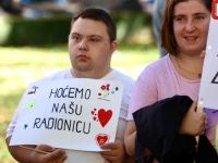 'SB' NA PROTESTIMA DJECE IZ ZAVODA MJEDENICA: Treba nam trajno, a ne privremeno rješenje (FOTO)