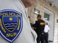 TRAGEDIJA KOD KONJICA: Zaustavio vozilo, a ono se onda survalo u provaliju, poginuo suvozač