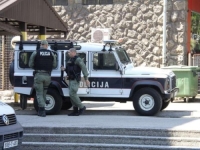 MUP ZDK U AKCIJI: Policija u Zavidovićima i Maglaju oduzela vatreno oružje i drogu