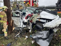 AUTOMOBIL POTPUNO SMRSKAN: Par iz BiH poginuo u Austriji, preživjela 2-godišnja beba