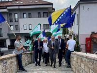 IZETBEGOVIĆ NA OTVARANJU KAMPANJE U TRAVNIKU: 'Ako želite mir i stabilnost ne ponižavajte najbrojniji narod'