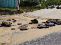 HAOS U SLOVENIJI: Zbog obilne kiše zatvorene neke ceste, promet blokiran (FOTO)