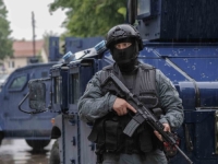 KOSOVSKA POLICIJA U AKCIJI: Vučić traži pomoć Zapada