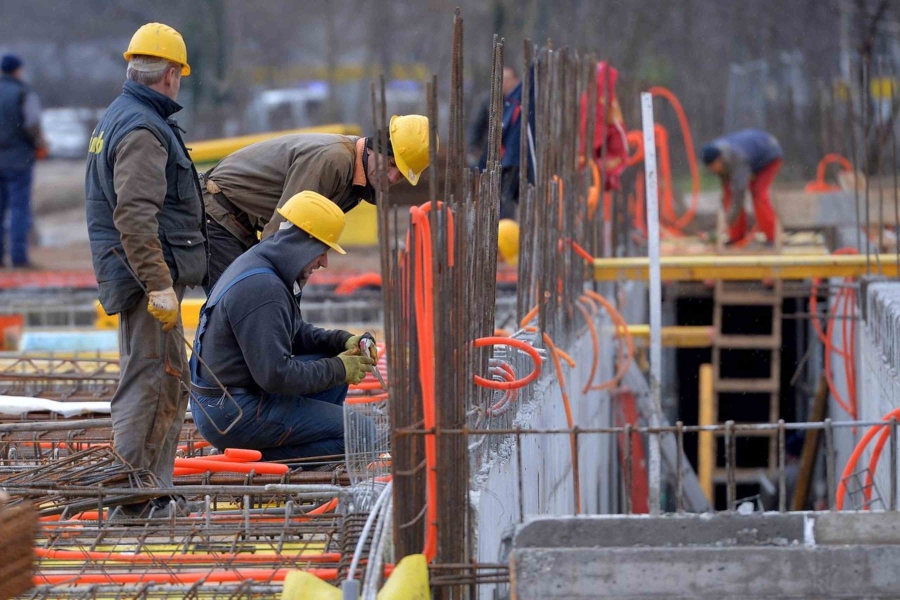 Job Market Shock: Nearly 3,000 Workers Left Unemployed in Just One Month – The Alarming Reality in FBiH